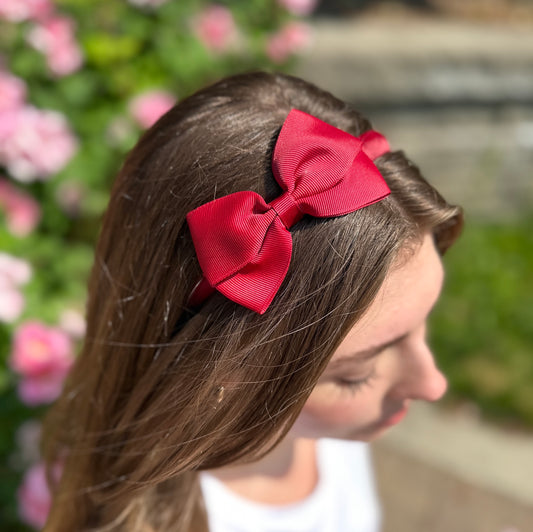 Accessorizing with Headbands: The Perfect Way to Amp Up Your Back-to-School Look